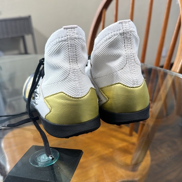 Adidas Predator Men's 4.5 Soccer Cleats Black White Gold FW9220 - Picture 4 of 12